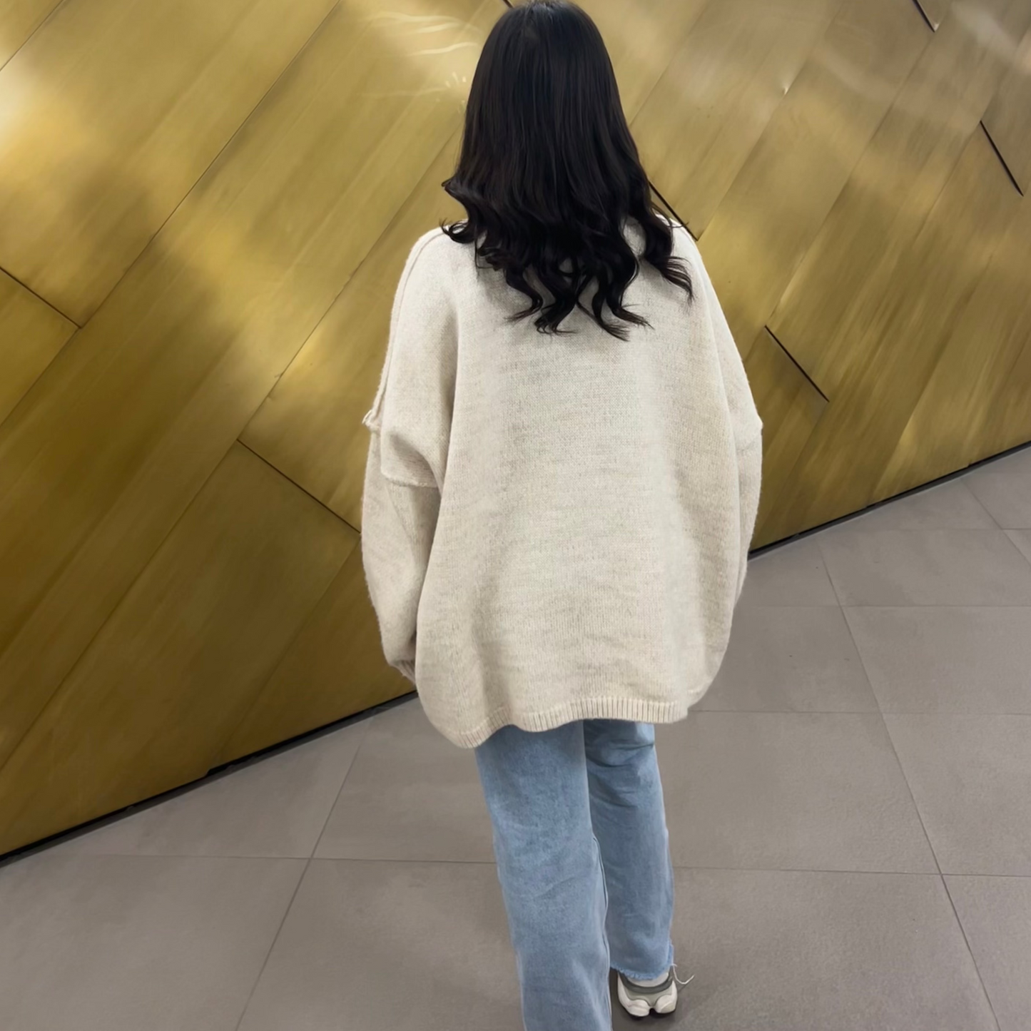 Oversized knitted cardigan beige